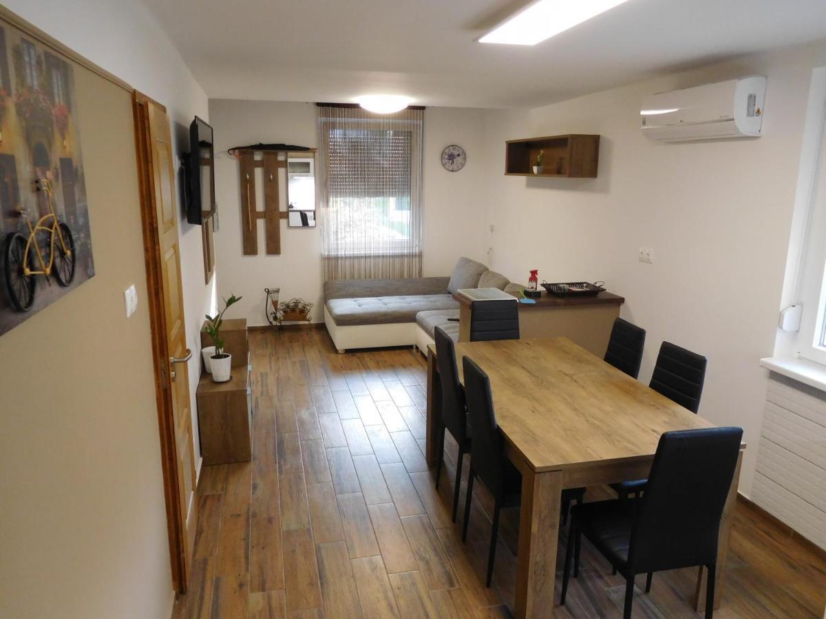 Golden Apartman Oroshaza Luaran gambar